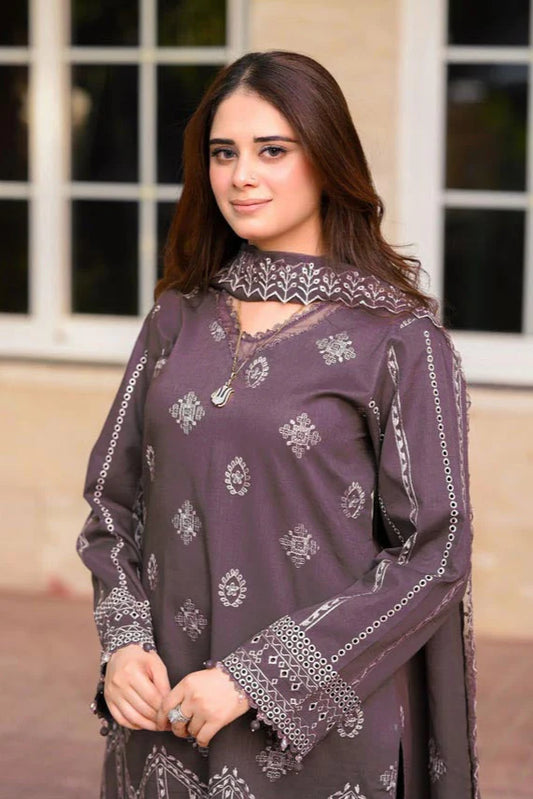 JCH-023 Libaas Heavy Embroidery 3PC Dhanak Suit