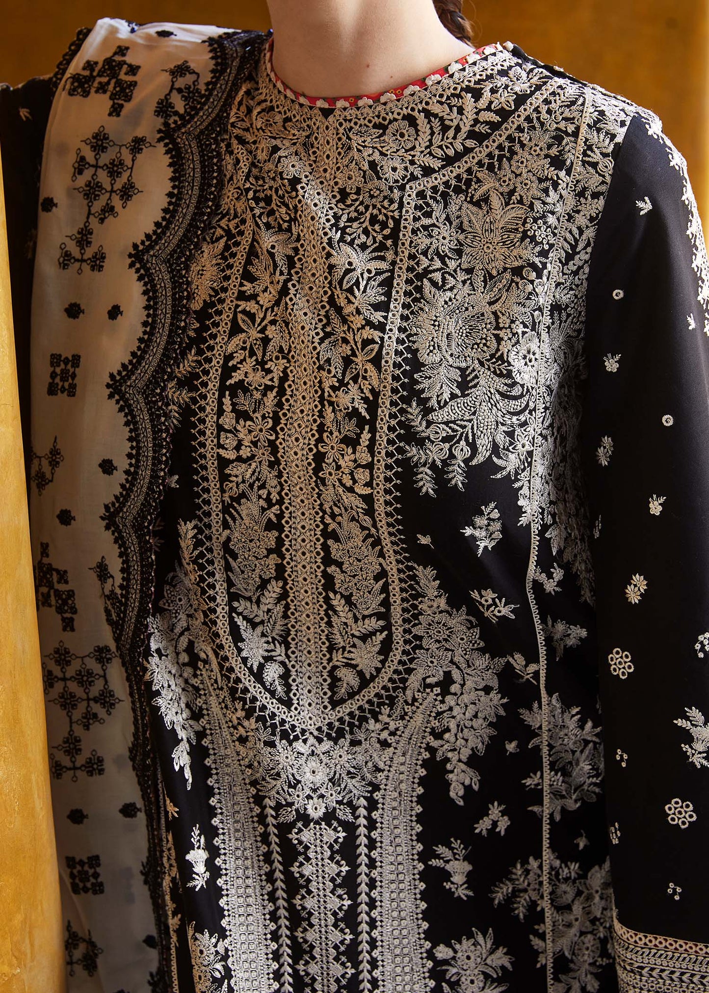 JCH-025 Hussain Rehar Heavy Embroidery 3PC Dhanak Suit