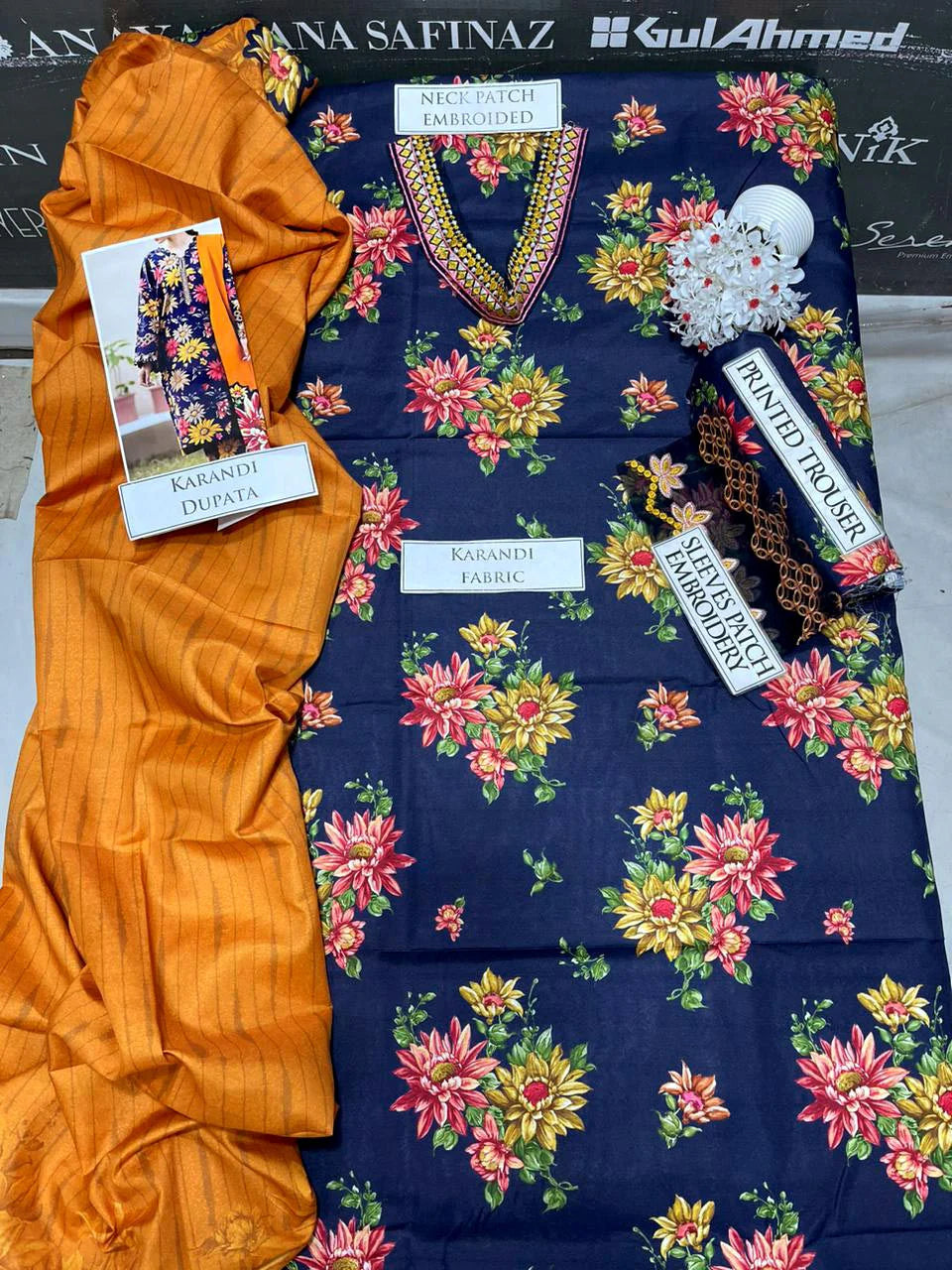 Zainab Chottani Embroidery 3PC Karandi Suit JCH-102
