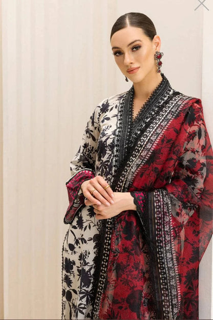 Zainab Chottani Embroidery 3PC Karandi Suit JCH-101