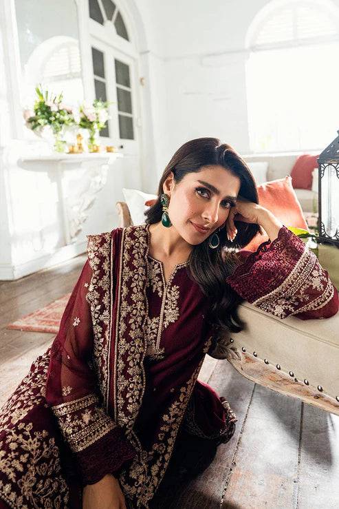 Azure Heavy Embroidery 3PC Dhanak Suit JCH-196