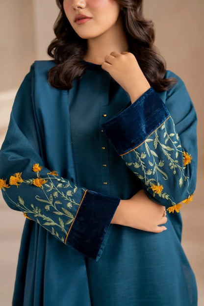 JCH-019 Baroque Heavy Embroidery 3PC Dhanak Suit