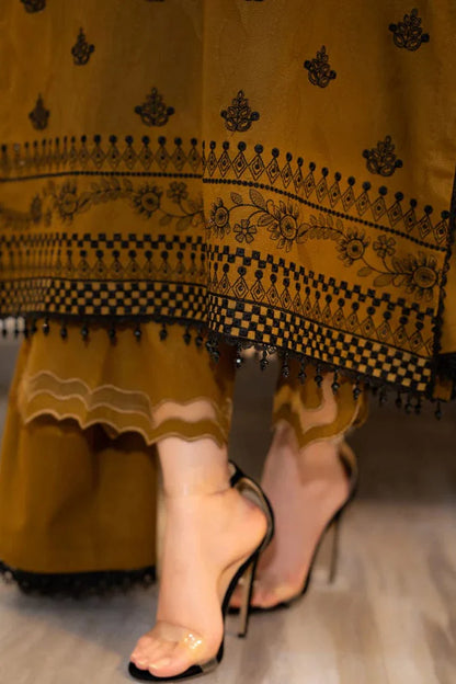 Nakoosh Heavy Embroidery 3PC Dhanak Suit JCH-054