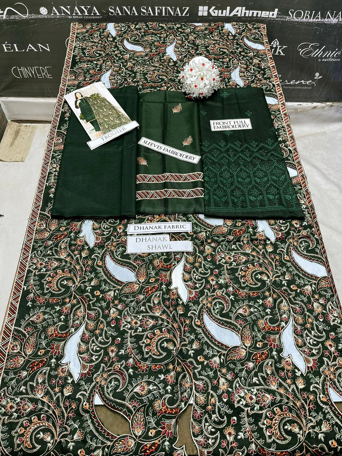 Bareeze Heavy Embroidery 3PC Dhanak Suit JCH-084