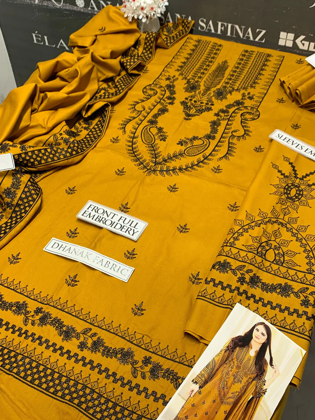Nakoosh Heavy Embroidery 3PC Dhanak Suit JCH-054