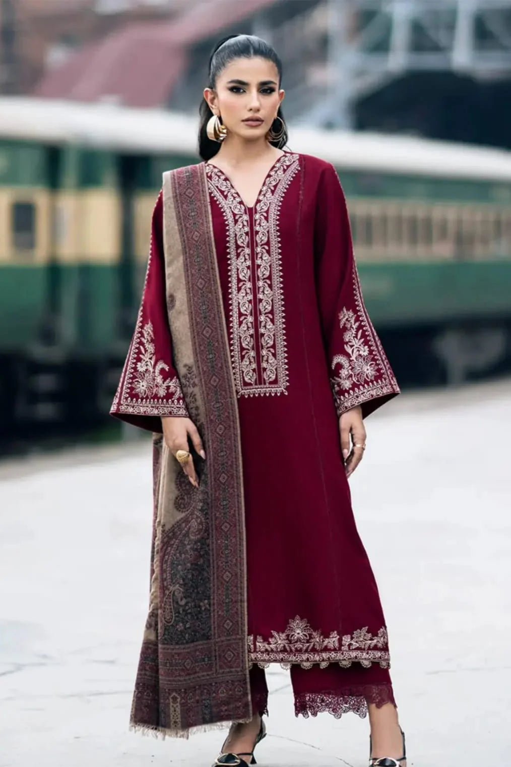 IzeI Embroidery 3PC Dhanak Suit JCH-080
