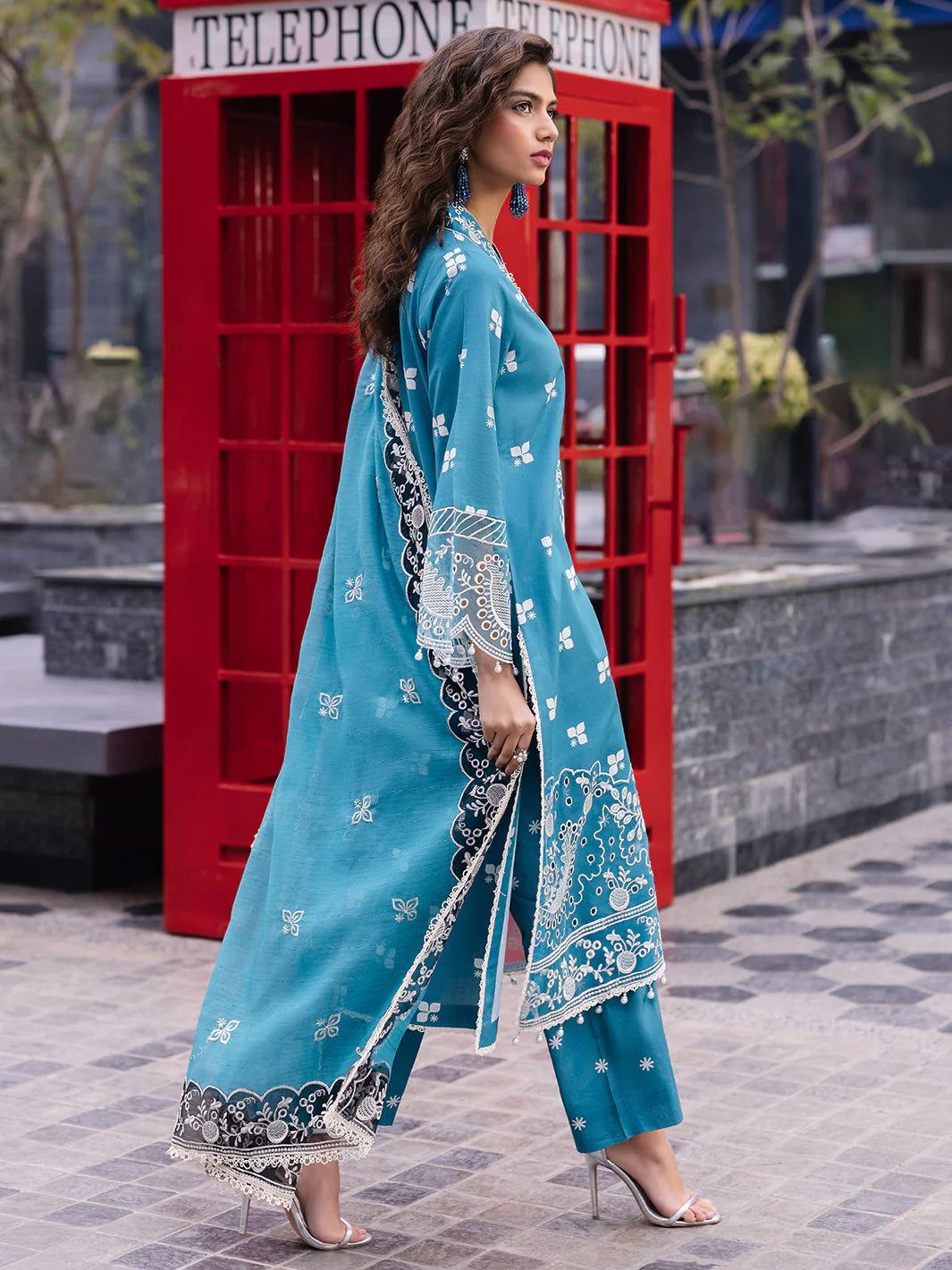 SCARLET BY MAHNUR 3PC LAWN