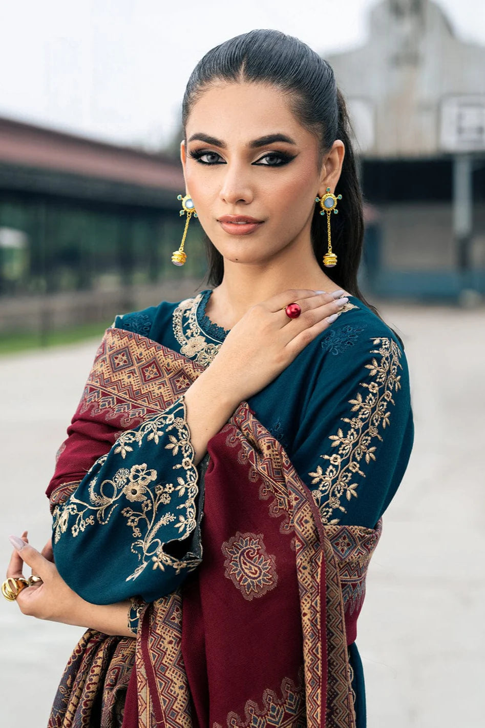 JCH-010 Izel Heavy Embroidery 3PC Dhanak Suit