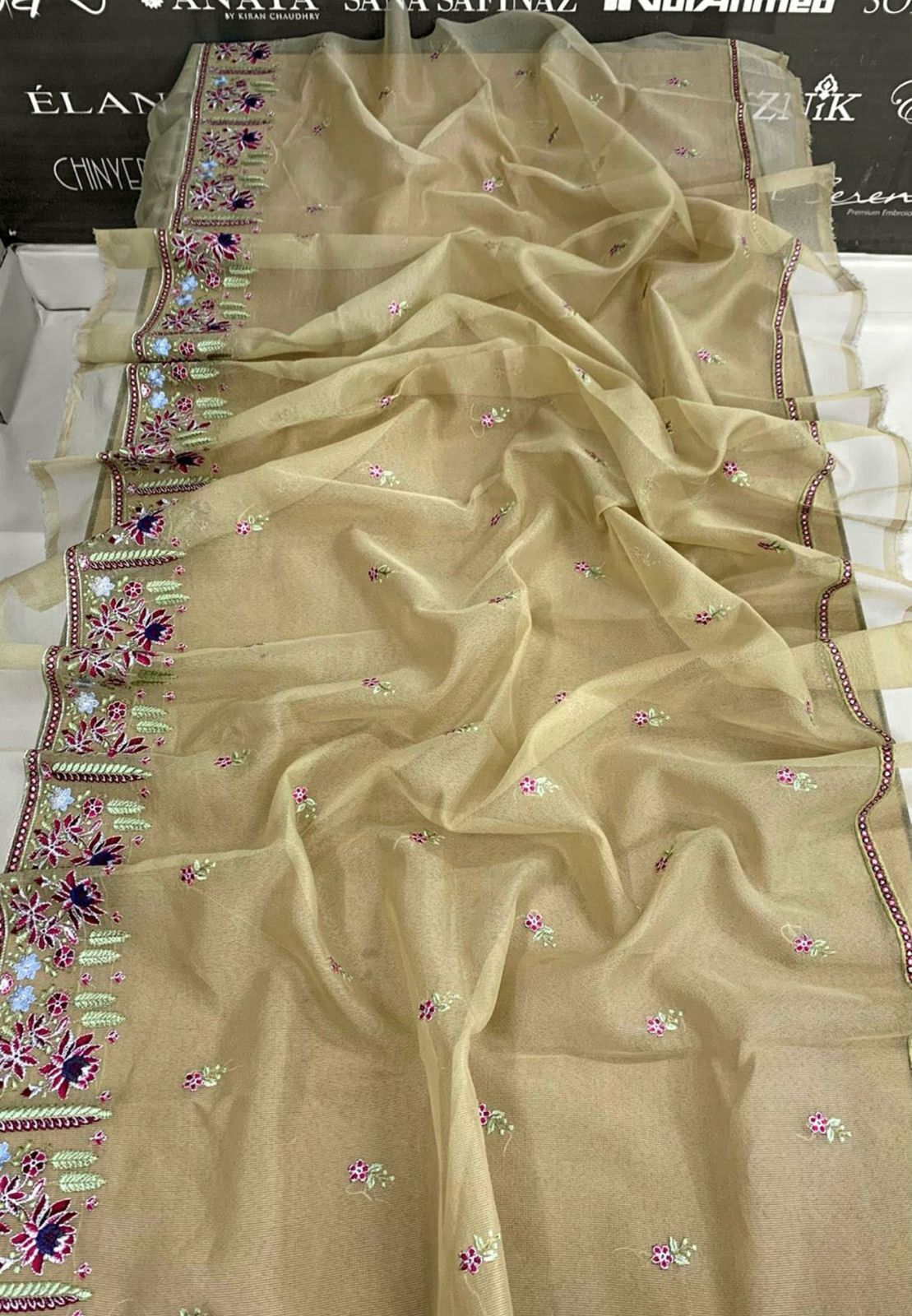 Baroque A+ luxury Embroidred LAWN 3PC UNSTICHED JCH-149 - Image 4